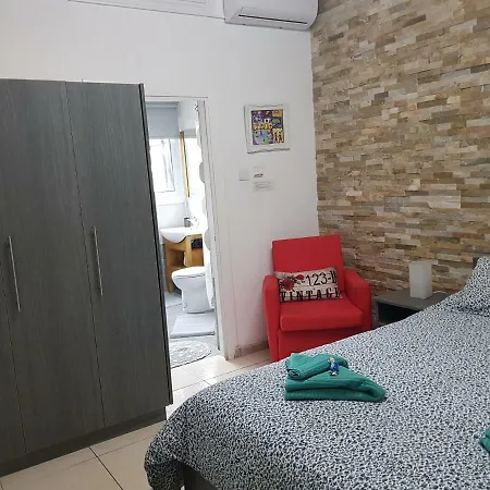 Hostel Kyma *