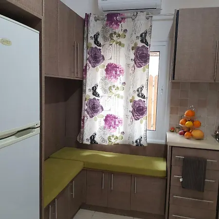 Hostel Kyma