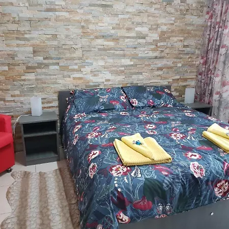 Hostel Kyma