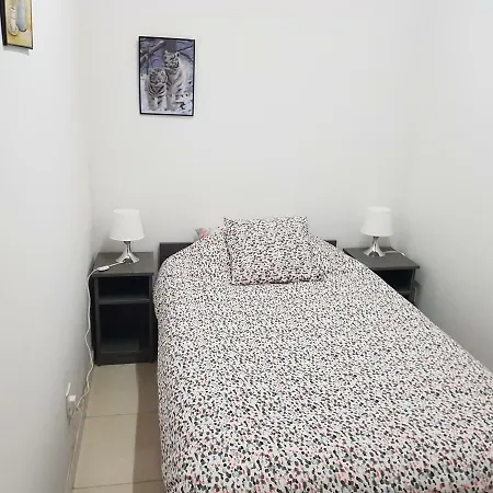 Hostel Kyma *