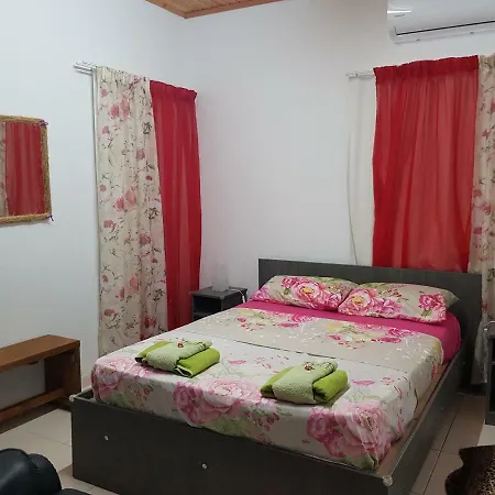 Kyma Hostel *